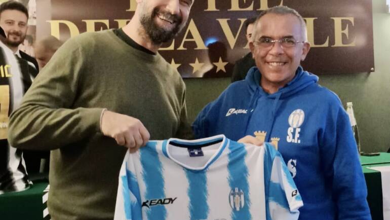 Vucinic ex Juve riceve la maglia dell’Akragas